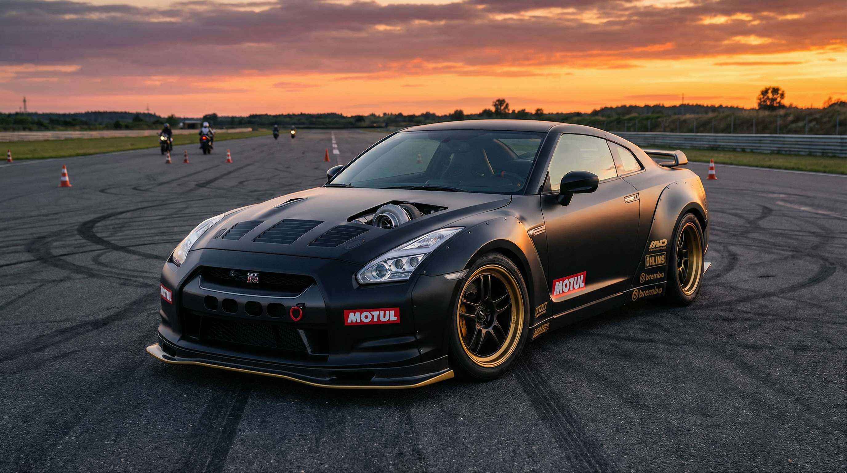 探花性能车短视频